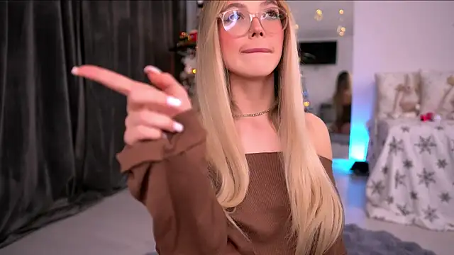 KylieJoyce live sex cam