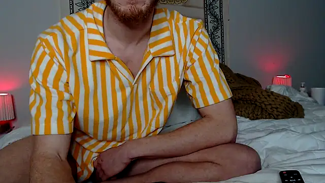 LintLiqour's cam snapshot