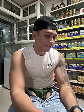 OliverWest04's cam snapshot