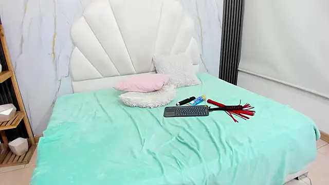 Ivonne_parker's cam snapshot