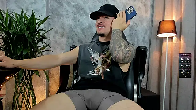 boyc022_'s cam snapshot