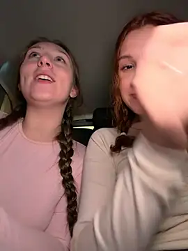 FroggyAnna live sex cam