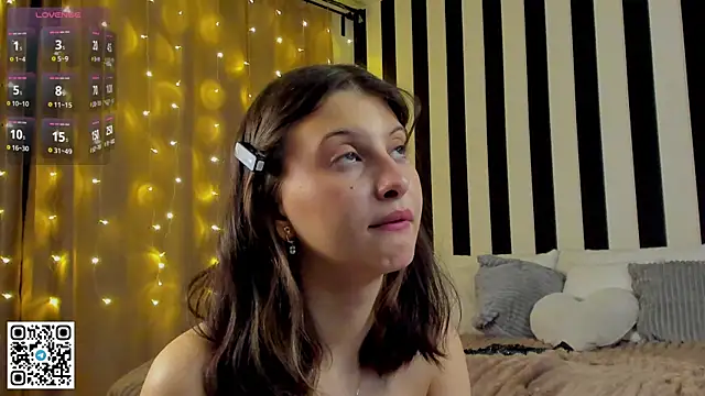 LorinaMaffitt live sex cam