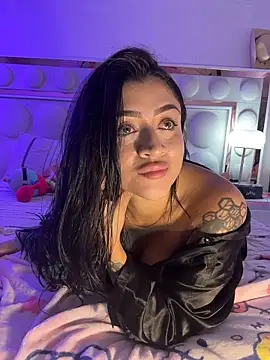 lucianaroy live sex cam