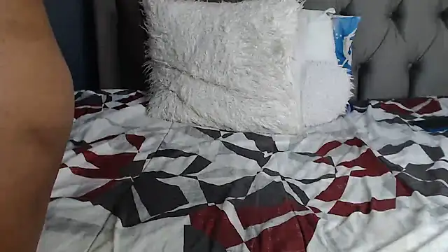 LOYAL_SASHA live sex cam