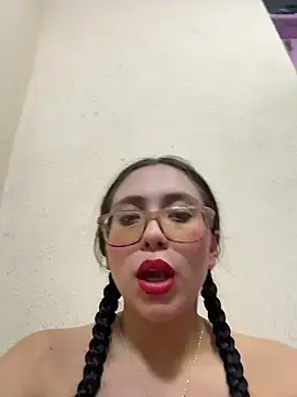 ZeziFlowers live sex cam