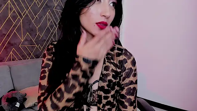 Tahara_Romanov's cam snapshot