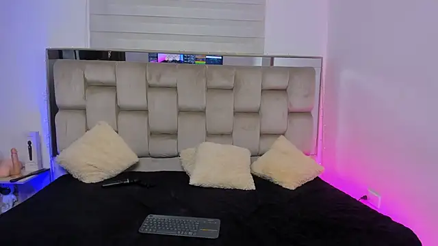 KimaandNate's cam snapshot