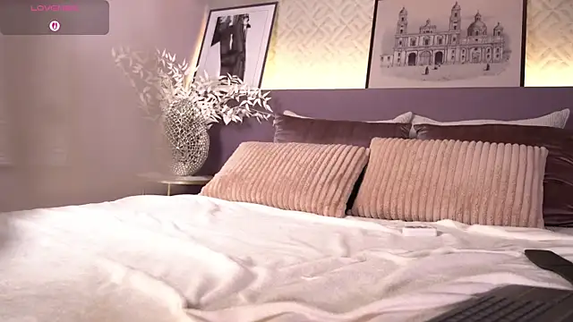 ElleDiane live sex cam