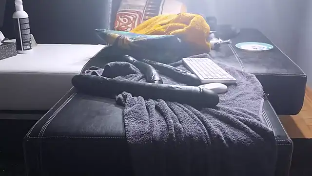 slavic_boy_39 live sex cam