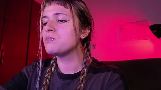 NEXT_DOOR_GIRL_'s cam snapshot