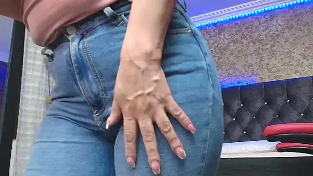 emma_xuee's cam snapshot