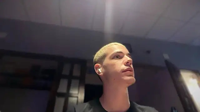 Cristian_Delgado live sex cam