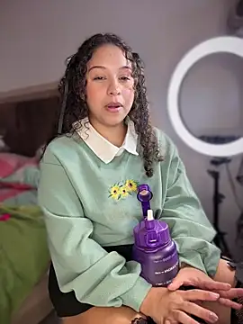 Shara_dreams's cam snapshot