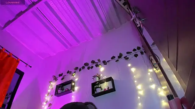 Gia_Nahomi's cam snapshot