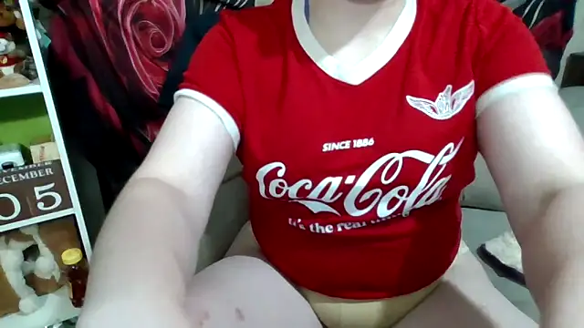 AverageRose's cam snapshot