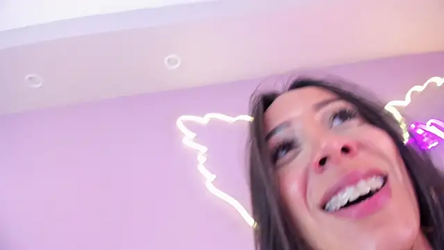 tinnymonroe's cam snapshot