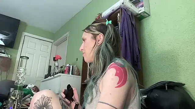 lavender_spits's cam snapshot