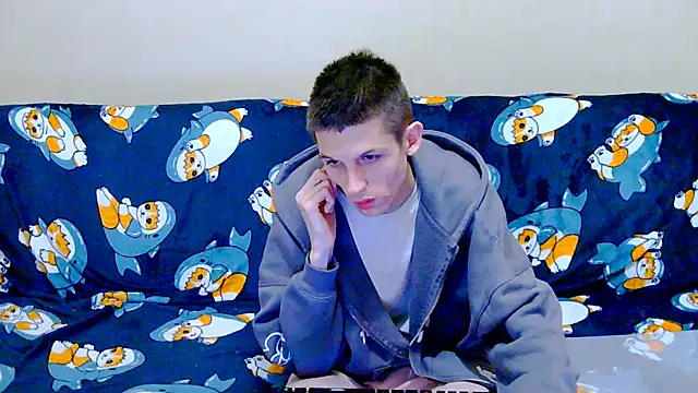 Lester_Broo live sex cam