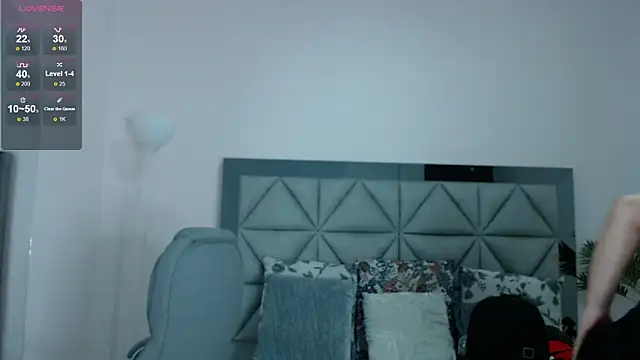 miaarodriguez1_'s cam snapshot