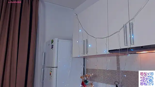 LaritaYoseph live sex cam