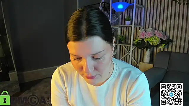 Michele_Greenn's cam snapshot