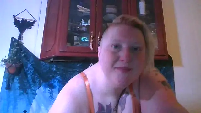 buxombosums's web cam