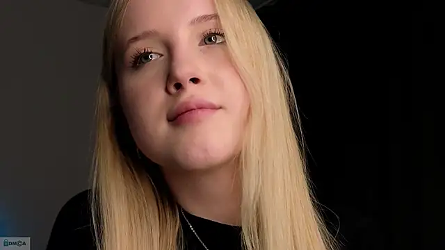 adele_armass's cam snapshot