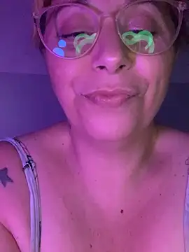 LupitaHaze live sex cam