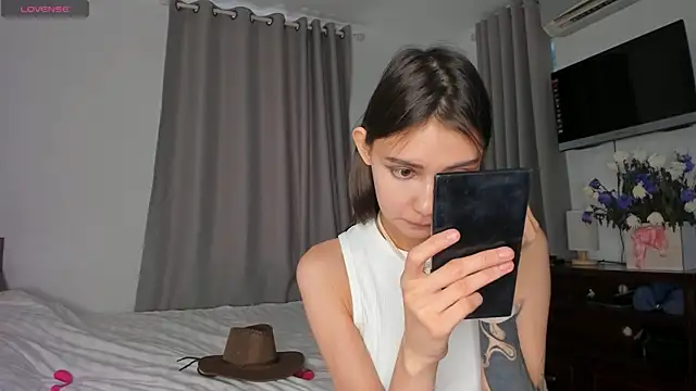 Amy_Loveme live sex cam