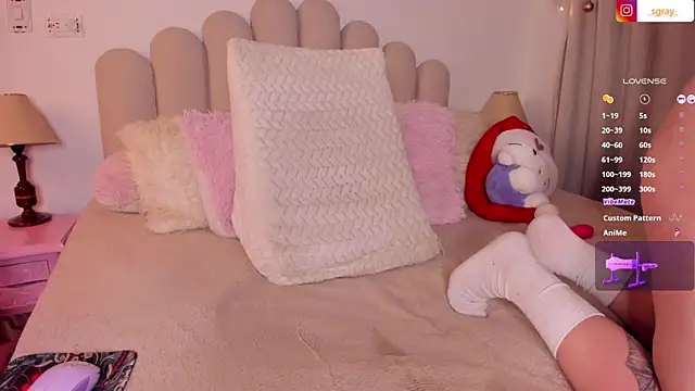 sofi_graay_'s cam snapshot