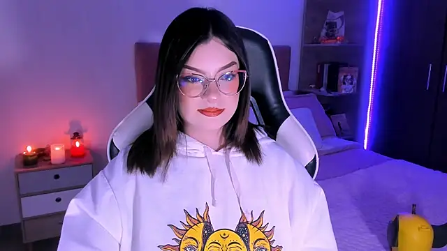 OphelianaRose33 live sex cam