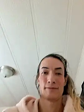 MaitressePomme3 live sex cam