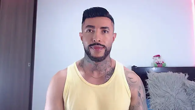 andrea_de_lucaa's cam snapshot