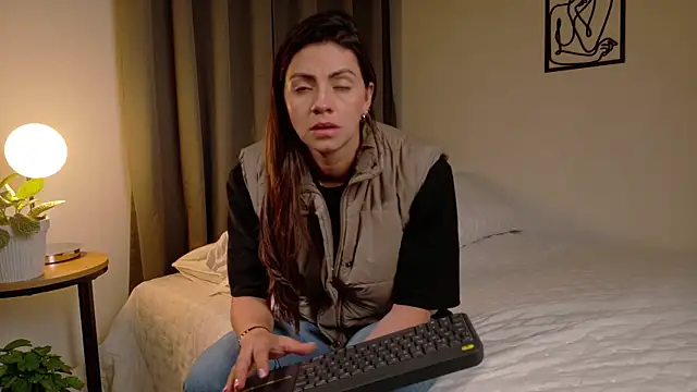 SeleneNova live sex cam