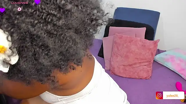 Brandy_brown_'s cam snapshot