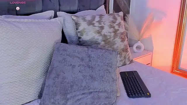 TaniaSmith1 live sex cam