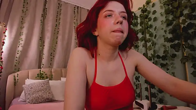 Love_is_Lola's cam snapshot