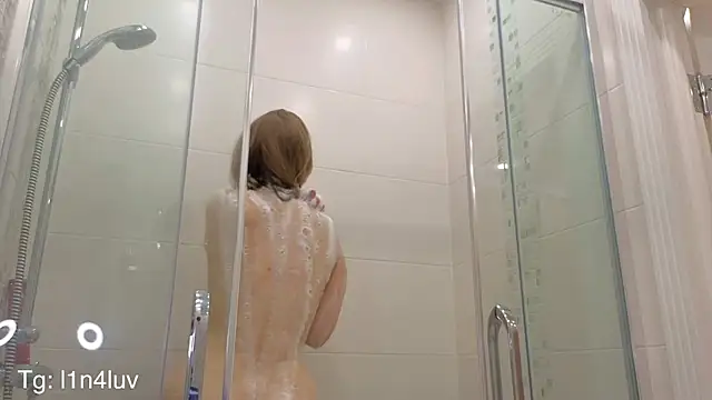 AIicaparkerc's cam snapshot