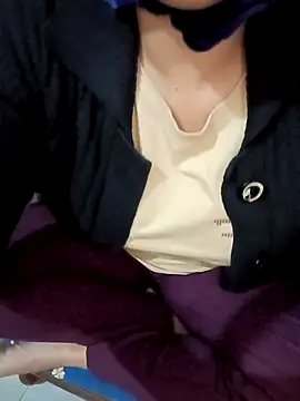 Mannat-222's cam snapshot