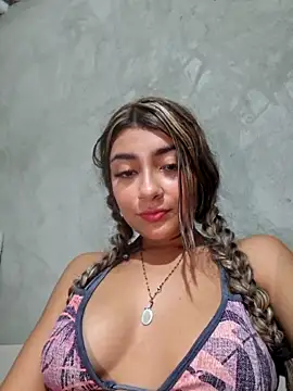 Sweed-virgin-pussy live sex cam
