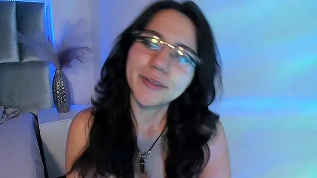 HollyPeach live sex cam