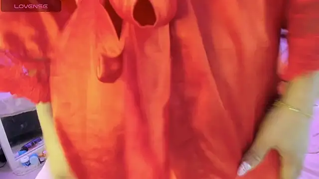 catalina_and_roger's cam snapshot