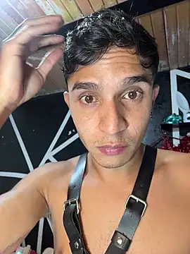 Angel_latinboy's cam snapshot