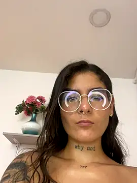 LauraRaider's cam snapshot