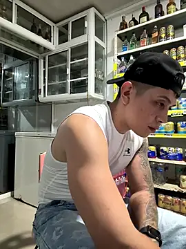 OliverWest04's cam snapshot