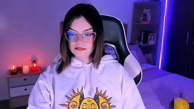 OphelianaRose33's cam snapshot