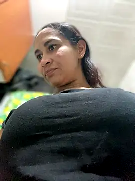 Carola-Ross live sex cam