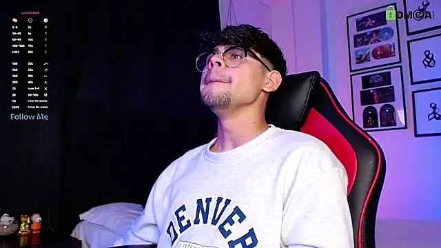 isaac-saenz's cam snapshot