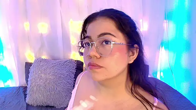 LilyRousee's cam snapshot